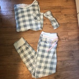 Cuddl duds pajama set size small with headband